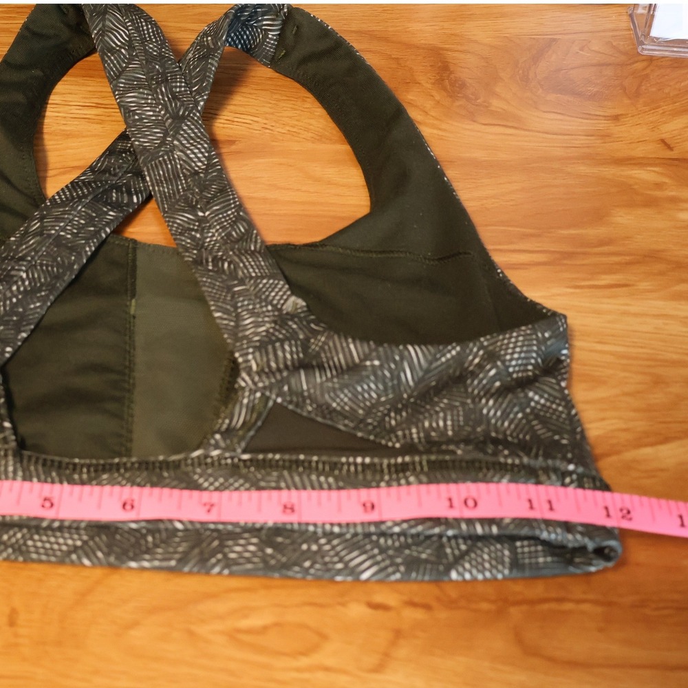 Lululemon Run Stuff Your Bra Womens Size 4 Green Stash Pockets Jazzy White Gator - Picture 7 of 12